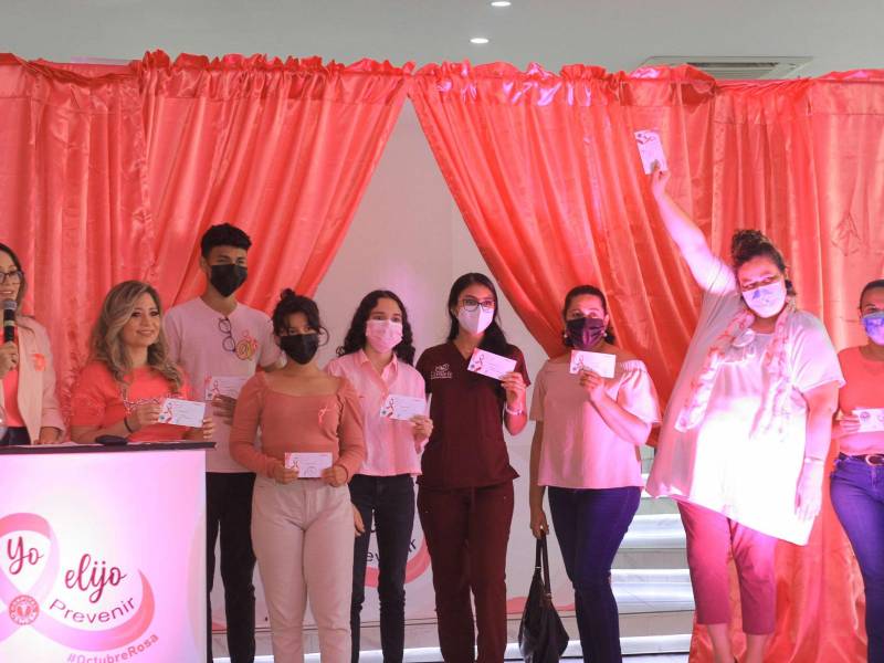 El Hospital Cemesa sorteó varias mamografías entre el público que asistió al evento.