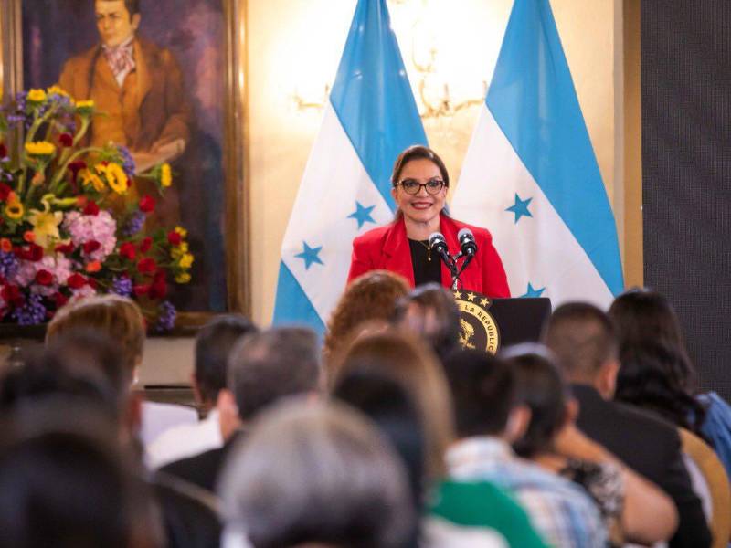 Fotografía muestra a la presidenta de la República, Xiomara Castro de Zelaya.