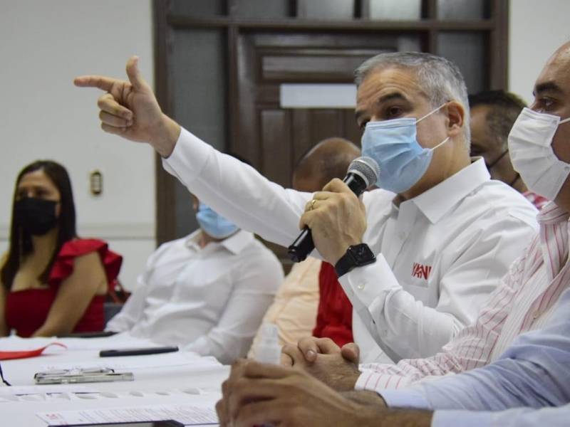 Yani Rosenthal, presidente del Consejo Central Ejecutivo del Partido Liberal (CCEPL).