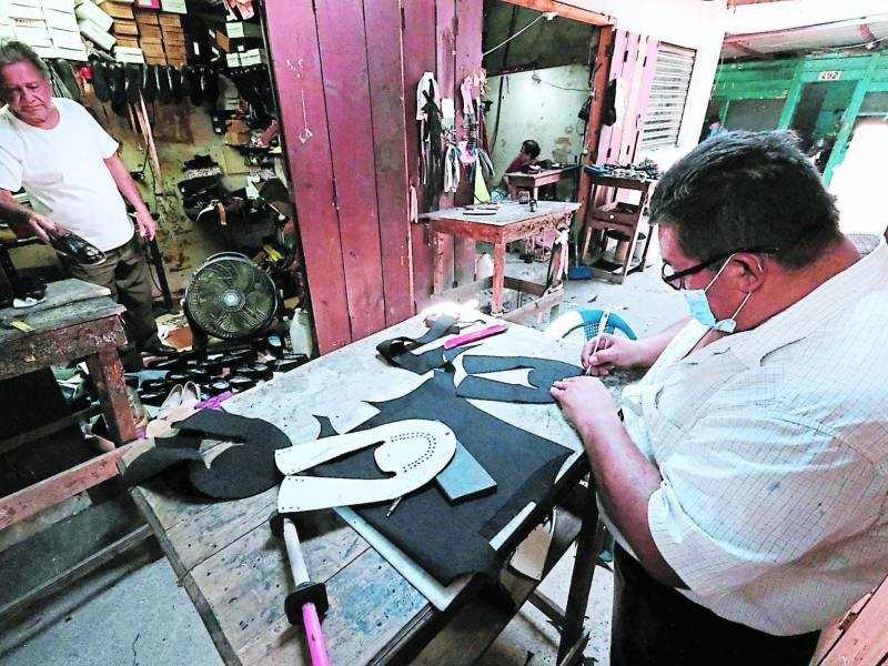 Los talleres que todavía están abiertos necesitan apoyo para poder mantenerse.