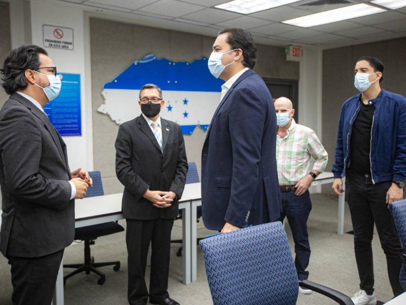 La comisión de transición de la presidenta electa, Xiomara Castro, ya se ha reunido con diversos sectores de la sociedad hondureña y delegaciones internacionales.