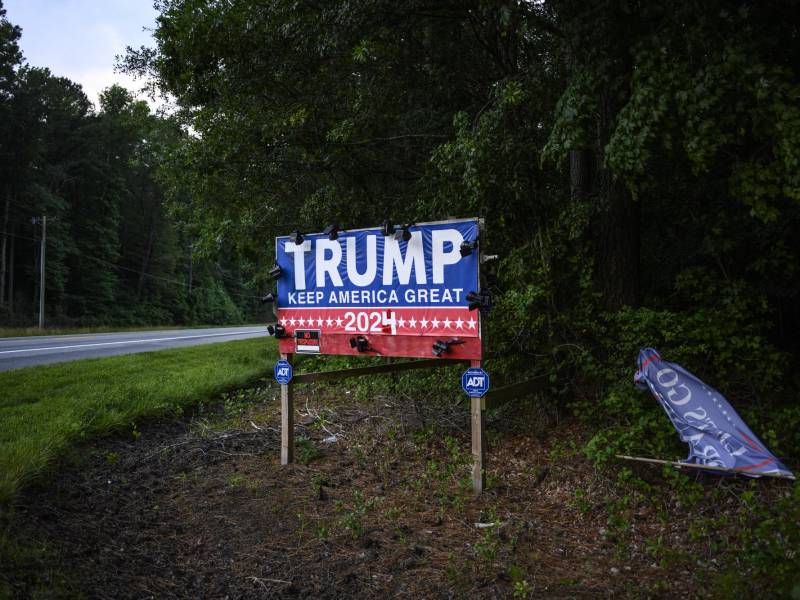 Un cartel de campaña de “Trump 2024” modificado a mano, en Whaleyville, Maryland, el 22 de junio de 2022.