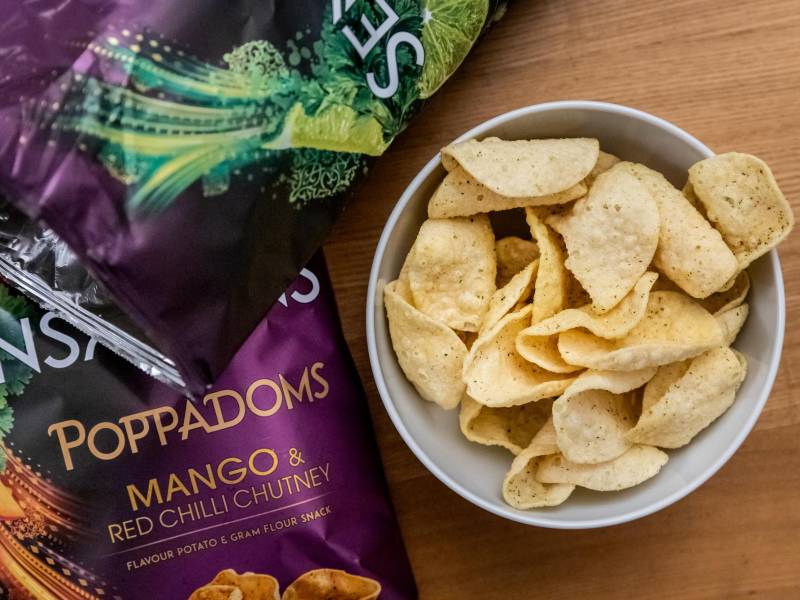 Un tribunal inglés falló que Walkers Sensations Poppadoms están sujetos al mismo impuesto que las papas fritas.