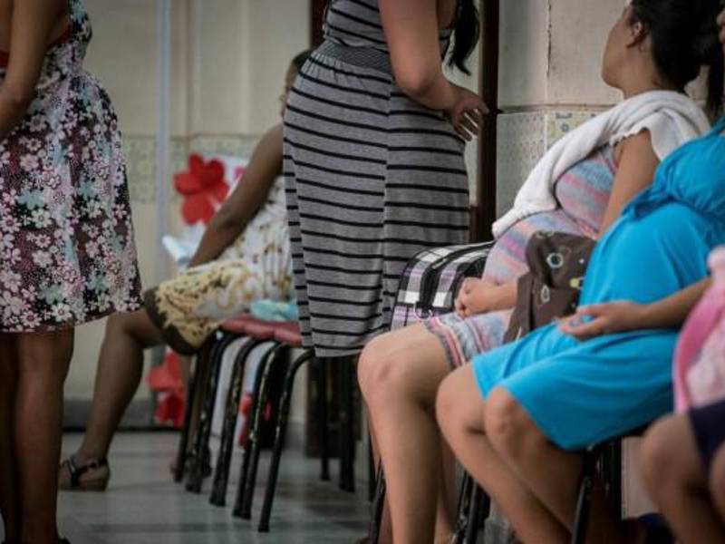 En Honduras, la cantidad de nacimientos por cada 1,000 registró una caída: pasó de 22.55 (2015) a 20.83 (2024), según el Observatorio Demográfico Universitario (Odu) de la Universidad Nacional Autónoma de Honduras (Unah). Sin embargo, Honduras es el segundo en la región con la tasa de natalidad más alta.