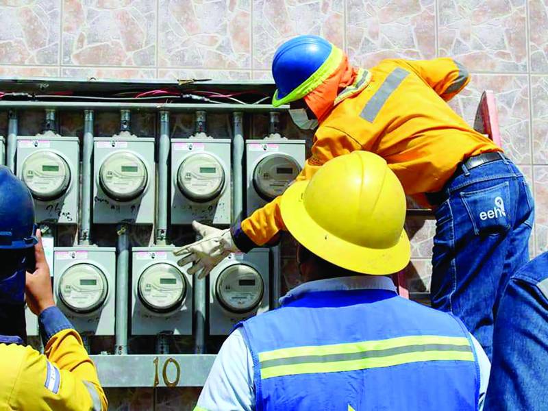 Nuevamente el Gobierno cedería el servicio de energía a terceros, según trascendió ayer.