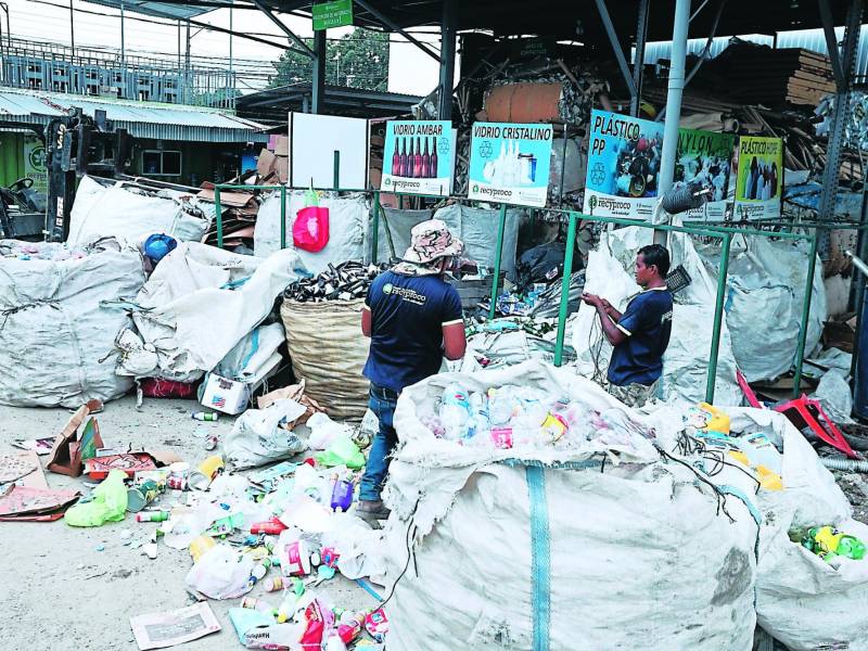 La basura sampedrana se recicla en México, India y Colombia. Foto: Franklyn Muñoz