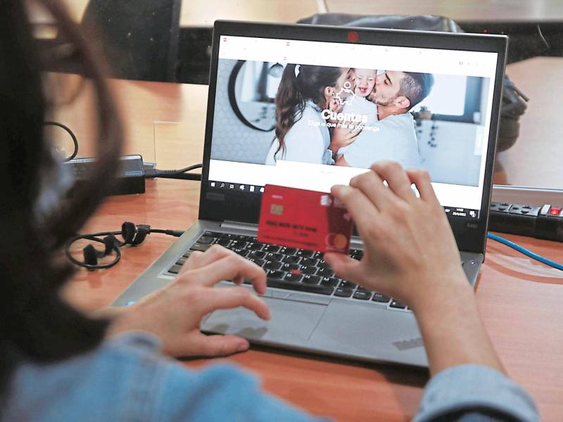 La banca comercial de Honduras es el sector económico que más invierte en tecnología con el objetivo de garantizar los recursos de sus cuentahabientes.