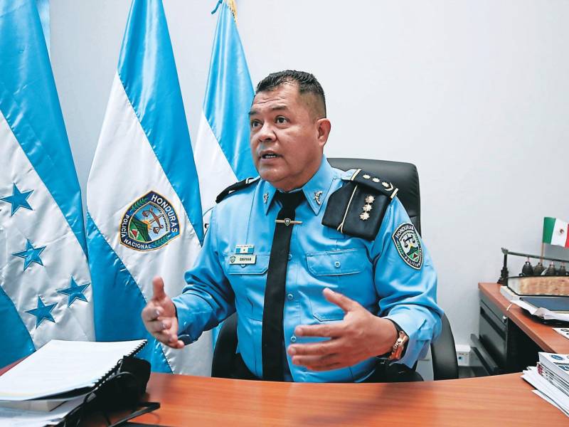 <b>Hernán Sánchez, Policía Comunitaria. </b>