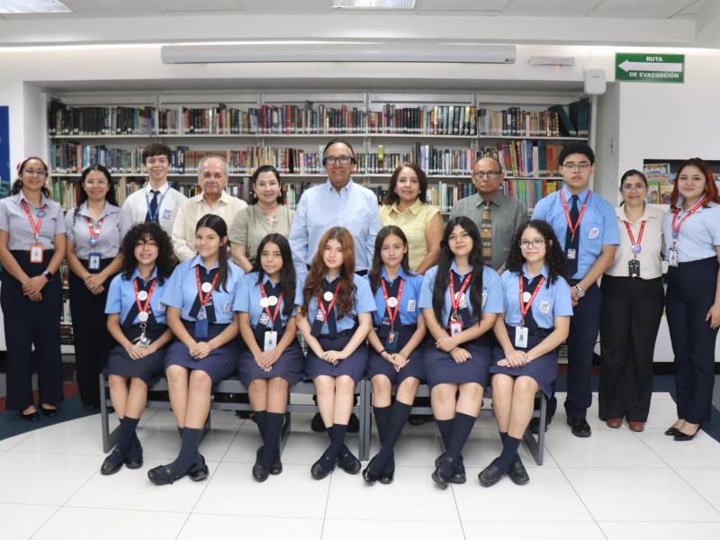 Alumnos del Centro Cultural Sampedrano destacan en la IX edición de Global MUN y el World AI Challenge