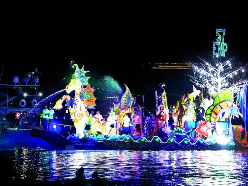 Más de 60,000 personas acompañaron a los porteños en su celebración.