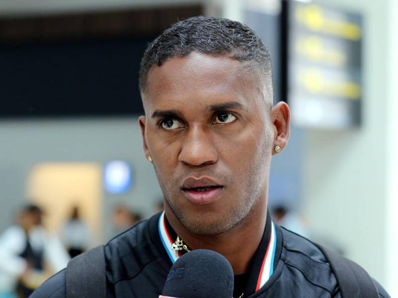 Bryan Beckeles previo a su salida rumbo a tierras norteamericanas.