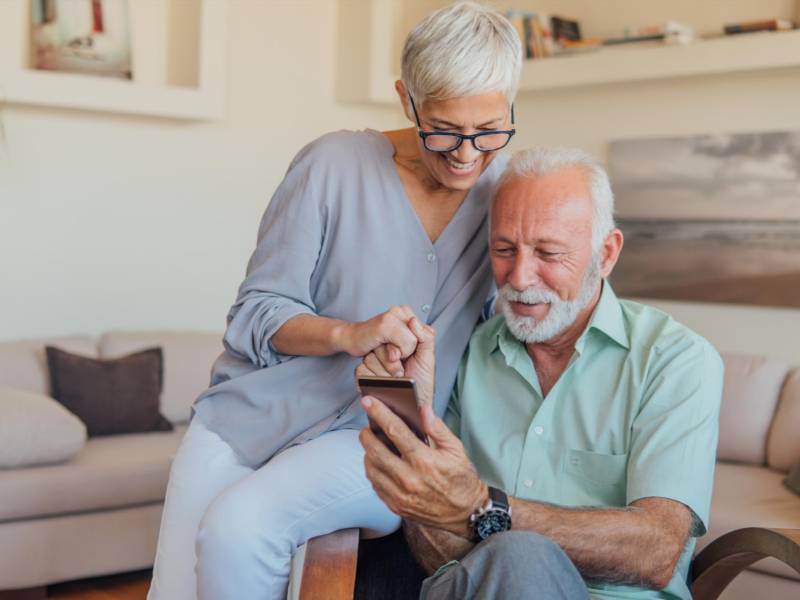 “Viejennials” con ganas de adaptarse a la tecnología