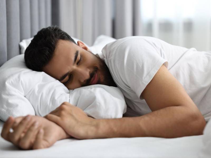 “Un sueño compensatorio suficiente se vincula con un riesgo más bajo de enfermedad cardiaca”, señaló el investigador Yanjun Song,