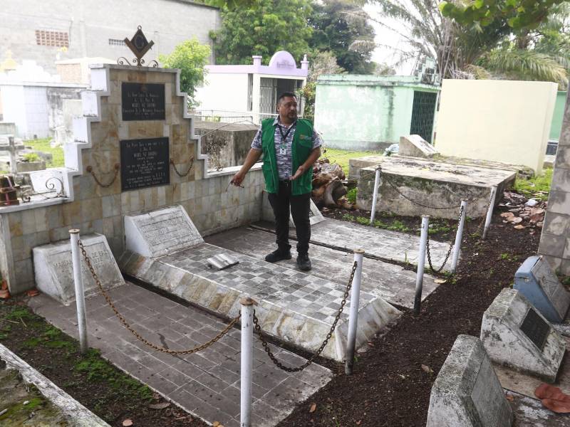 Museo a cielo abierto: Es una creación de personajes enterrados que datan de 1913. 1914, 2003, 2014 y, debido a sus personajes y sus esculturas, se declaró patrimonio cultural.