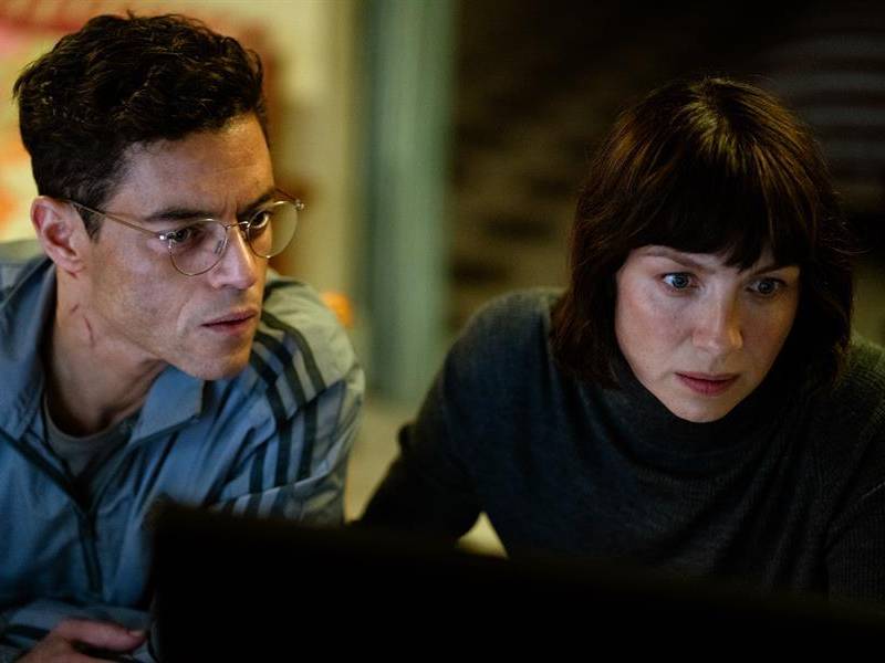 Fotografía cedida por donde aparece Rami Malek como Heller y Caitriona Balfe como Inquiline, durante una escena del nuevo thriller de espionaje 'The Amateur' que se estrena este 11 de abril en cines.