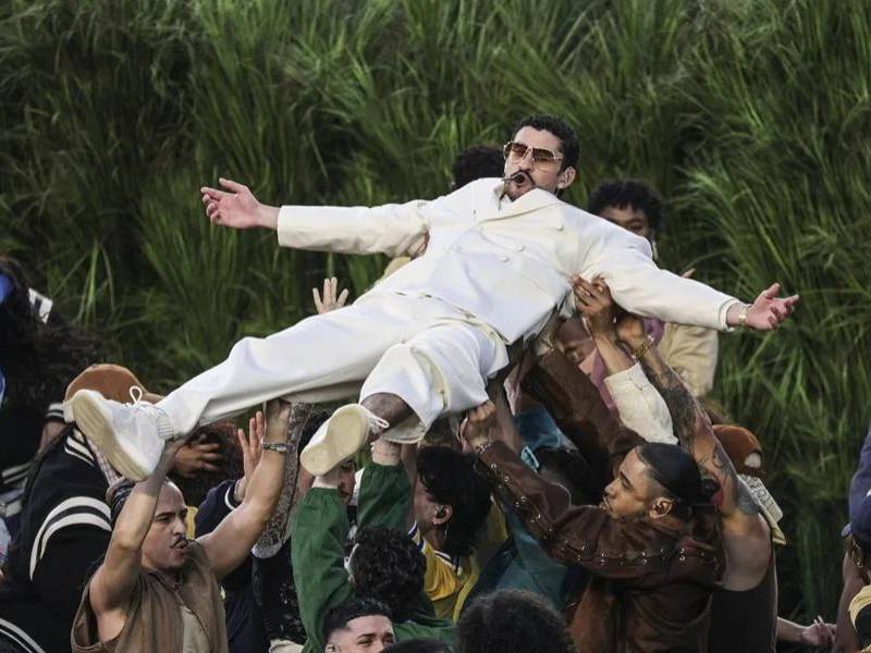 El cantante puertorriqueño Bad Bunny durante su espectáculo de medio tiempo del Super Bowl LX, en el Levi’s Stadium de Santa Clara, California (EE.UU.).