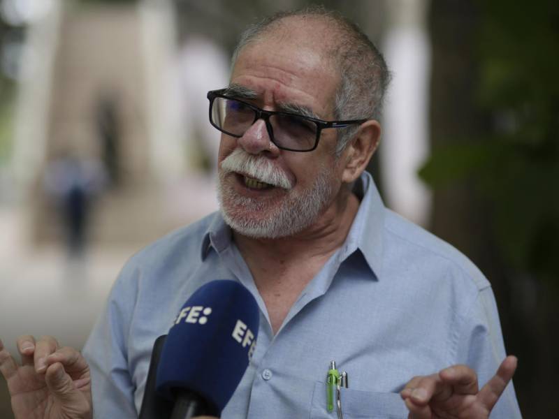 El antropólogo hondureño Mario Ardón habla en una entrevista con EFE en Tegucigalpa (Honduras). EFE/ Gustavo Amador