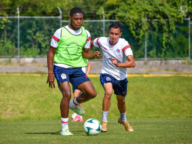 Yahir Padilla durante su etapa en las reservas del Olimpia.