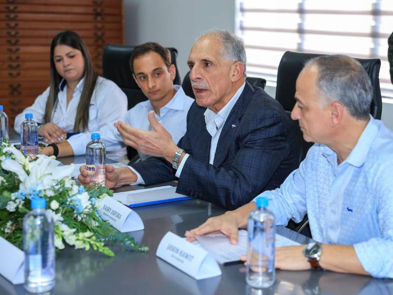 El presidente Nasry Asfura reiteró que continuará acompañando este tipo de procesos para generar empleos.