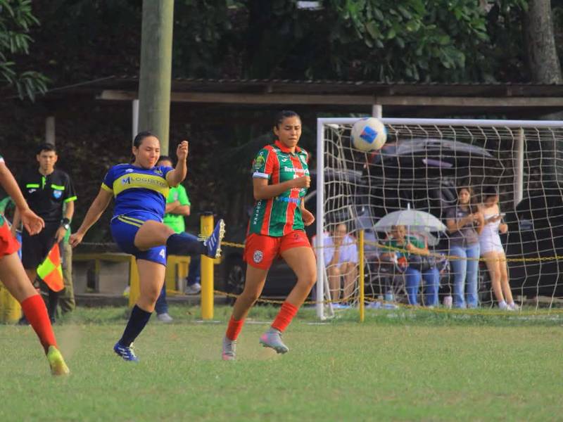 Marathón Femenino fue ampliamente mejor que su rival y ganó los dos partidos de la Gran Final.