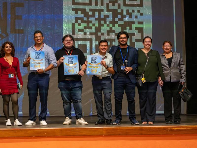 El cortometraje<b> Empleado del Mes</b> fue galardonado con el segundo lugar en el Festival de Cine de San Pedro Sula en diciembre del 2025.