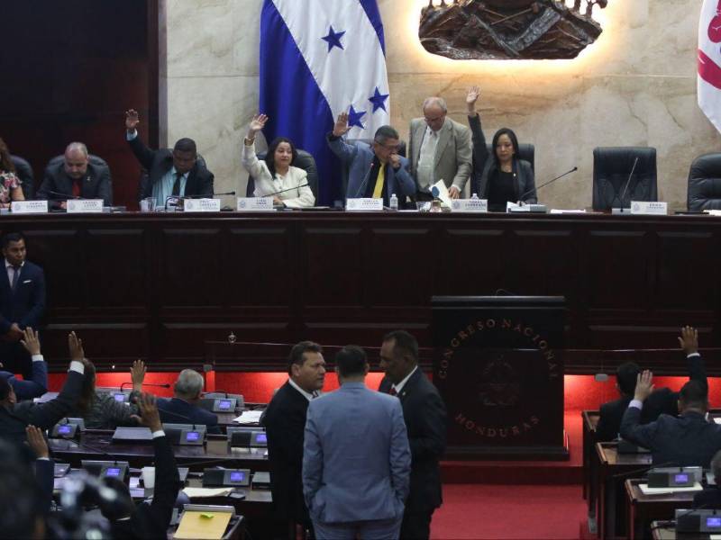 El Gobierno aprobó un presupuesto reformulado para 2026 con una reducción de más de 25 mil millones de lempiras respecto a la propuesta inicial.