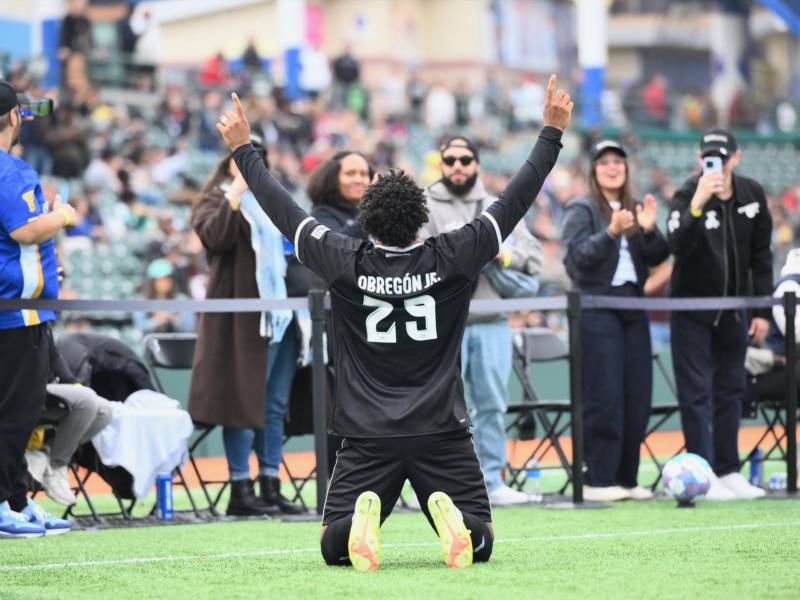 Obregón en su festejo tras anotar el primer gol de Brooklyn FC.
