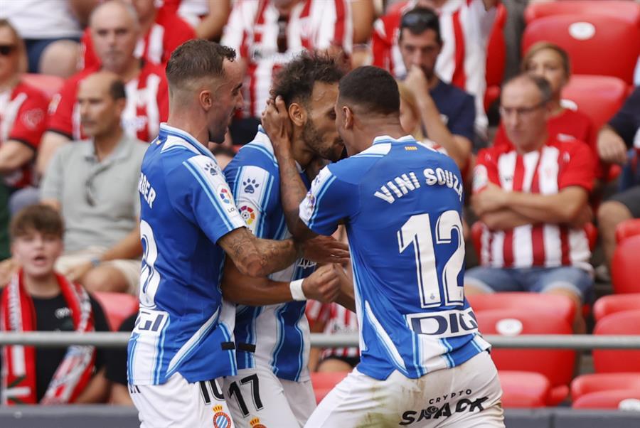 Braithwaite anota en su debut con el Espanyol y le da el primer triunfo en la Liga Española