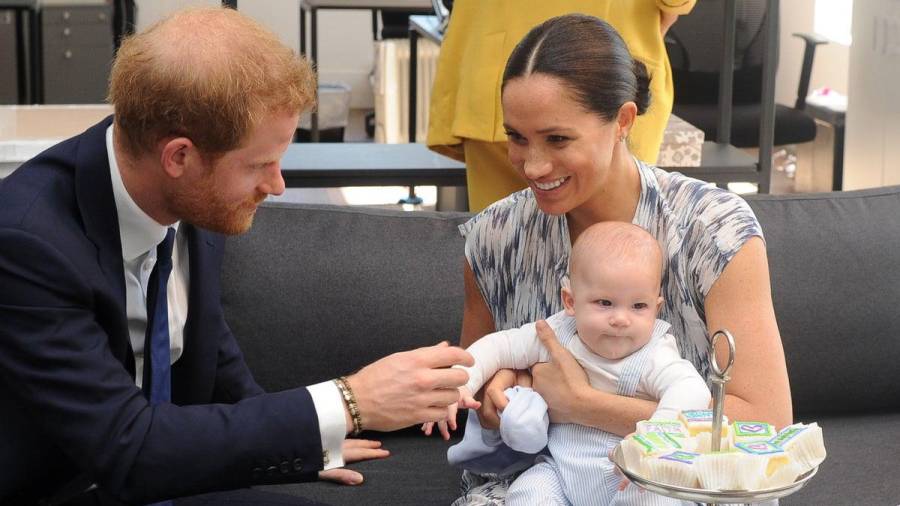 $!El Príncipe Harry y Meghan Markle con su hijo Archie.