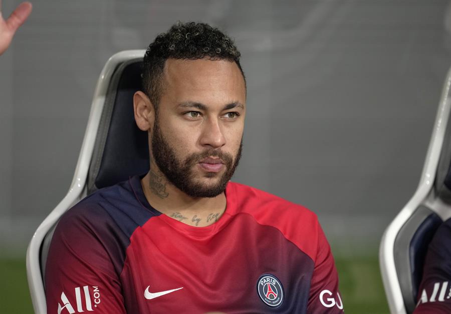 PSG comunica a Neymar y otros cuatro futbolistas que no cuentan con ellos