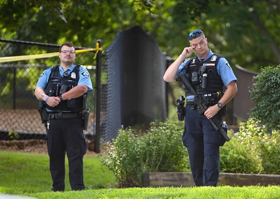 Al menos dos muertos y 20 heridos deja tiroteo en escuela de Minneapolis