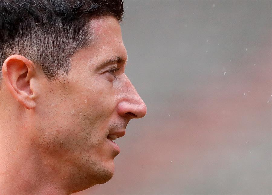 Lewandoski: “Estoy aquí para ayudar al Barça a volver a lo más alto”