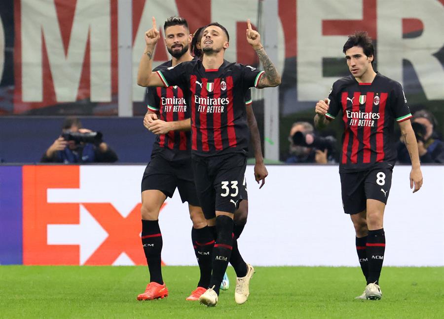 El AC Milan regresa a octavos de final de Champions League tras nueve años.
