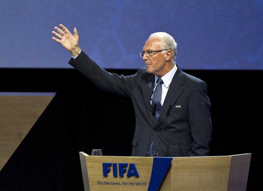 Franz Beckenbauer en los últimos años había estado retirado de la vida pública por problemas de salud y por el escándalo desatado por presuntas irregularidades en su trabajo para conseguir para Alemania la sede del Mundial 2006.