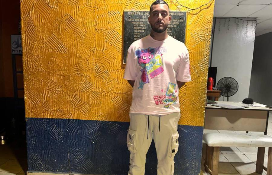 Finalmente, Jorge Cálix lamentó que se haga “escarnio público” por una “bolsita de marihuana” que se le encontró a Fancony durante su detención. 