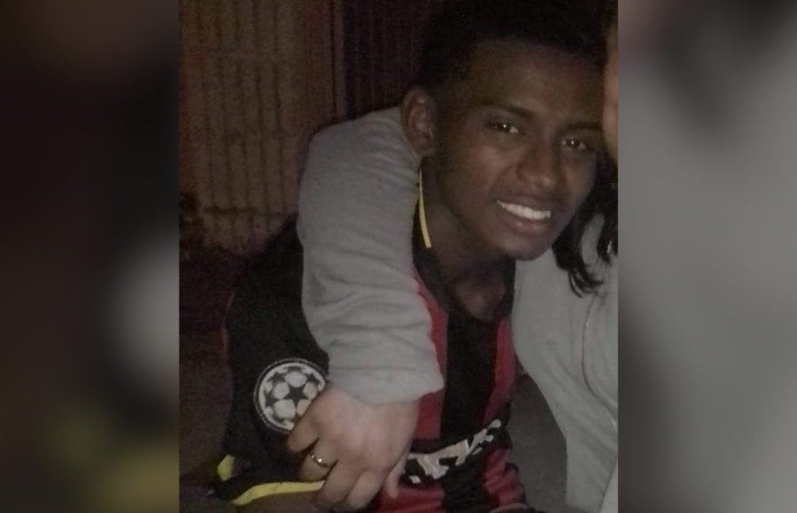 Eduard Méndez, uno de los asesinados, tenía pocos minutos de haber llegado a su casa después de una larga jornada de trabajo como guardia de seguridad. 