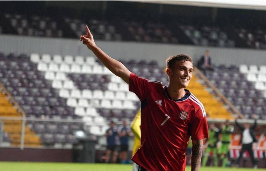 Kenneth Vargas juega en la primera división de Escocia y es otro jugador que podría ser titular en Costa Rica.