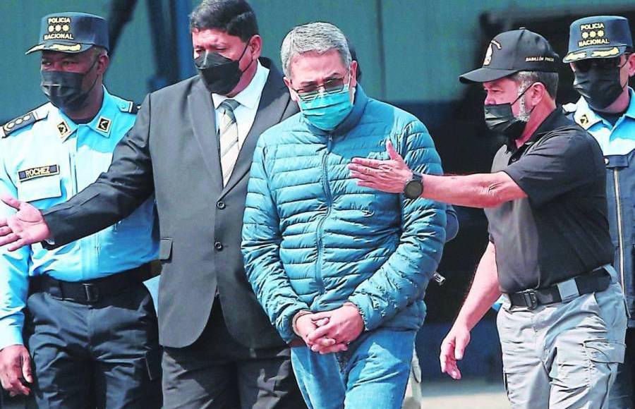 Colon: ¿Tiene usted conocimiento de que sus bienes fueron incautados por la administración de JOH? Pérez/MM: Sí.