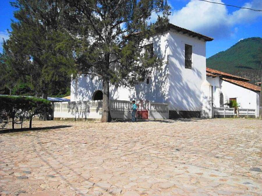 Tatumbla es un pueblo de Francisco Morazán, un rincón mágico para quien lo visita. Su nombre significa “abundancia de gallinas”.