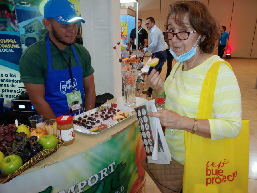 Los hondureños ya estan disfrutando de la Expo Buen Provecho, la cual se lleva a cabo en el edificio Felipe Argüello de la CCIC (Expocentro). 