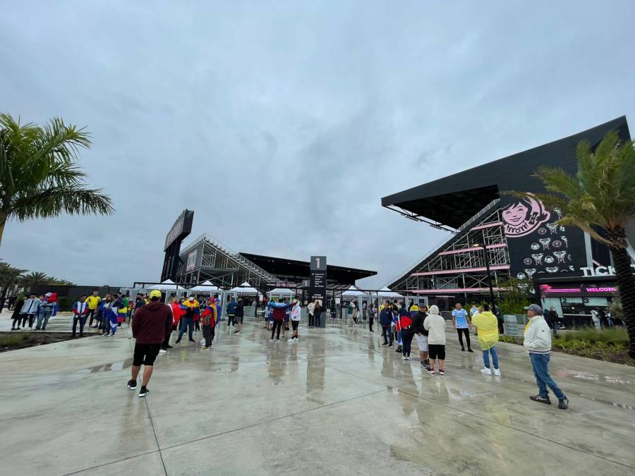 El DRV PNK Stadium con capacidad para 18, 000 espectadores es el escenario deportivo del amistoso Honduras vs Colombia.