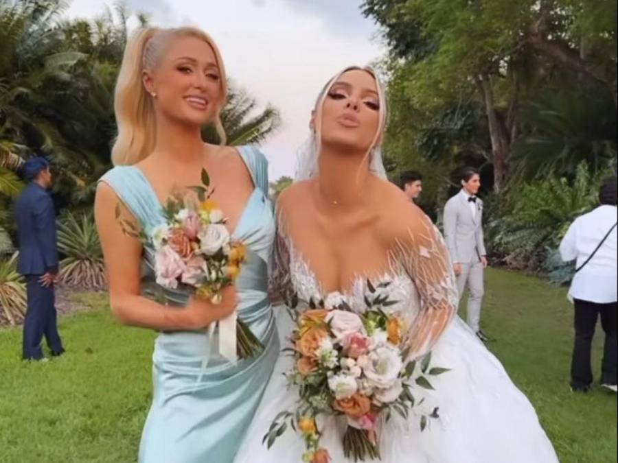 La socialite lució espectacular en la boda de una de sus mejores amigas Lele Pons. 