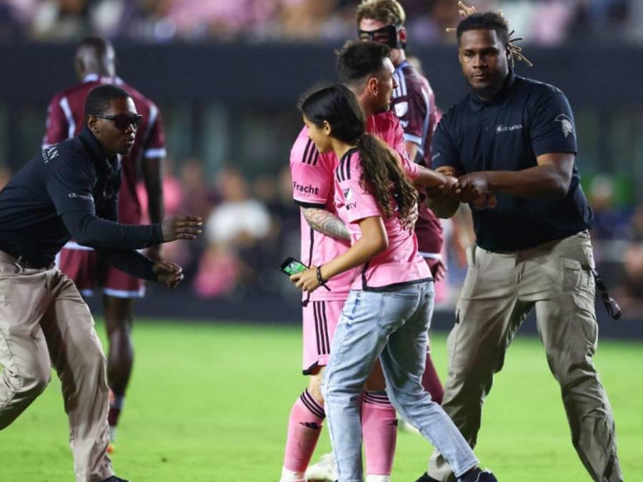 Sufrirá duro castigo por foto con Messi, ¿qué le dijo el argentino ?