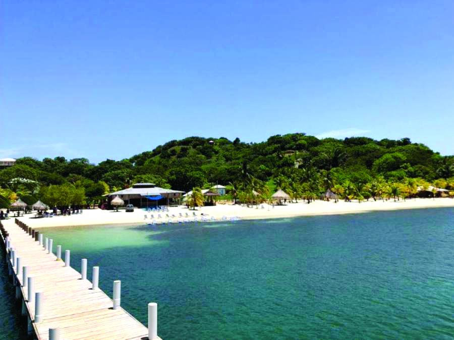 Fiscalía investiga la venta irregular de resort en Roatán