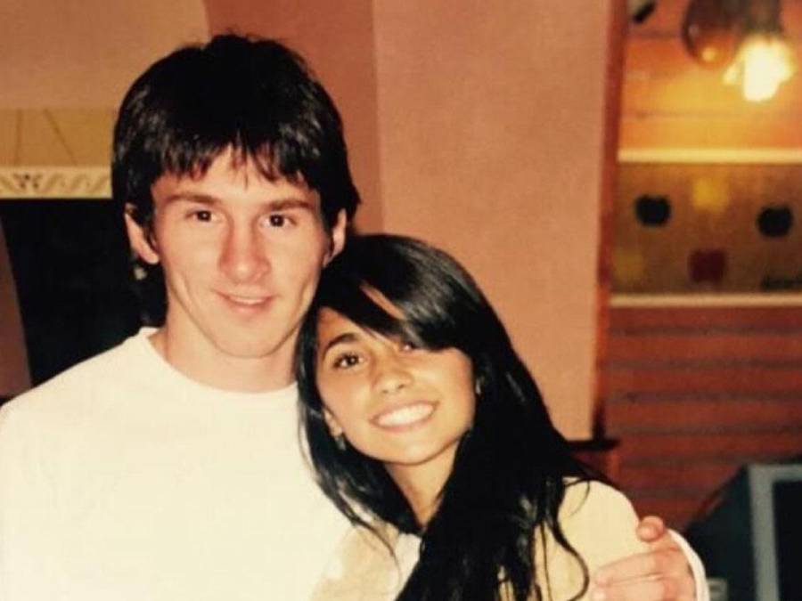 Messi y Antonela se conocen desde chicos, y han sido ejemplo de amor y familia por muchos años. 