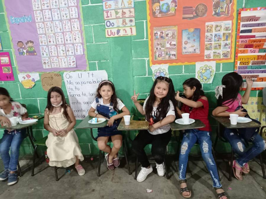 Con mucha alegría, niños de la Presentación Centeno de San Pedro Sula celebran su día