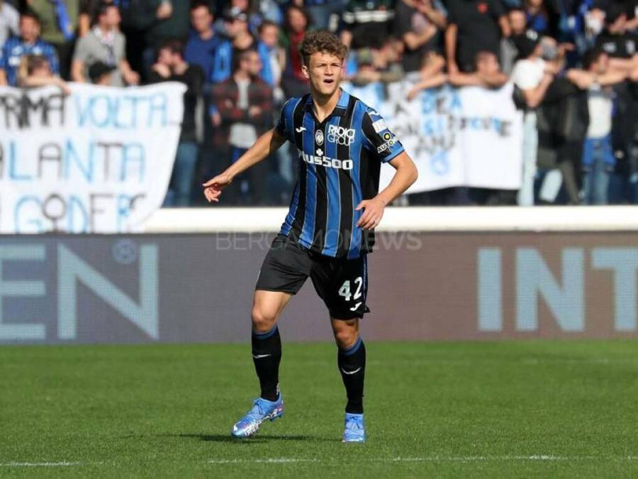 Giorgio Scalvini (18 años) - Defensa italiano del Atalanta (Valor de mercado: 10 millones de euros).