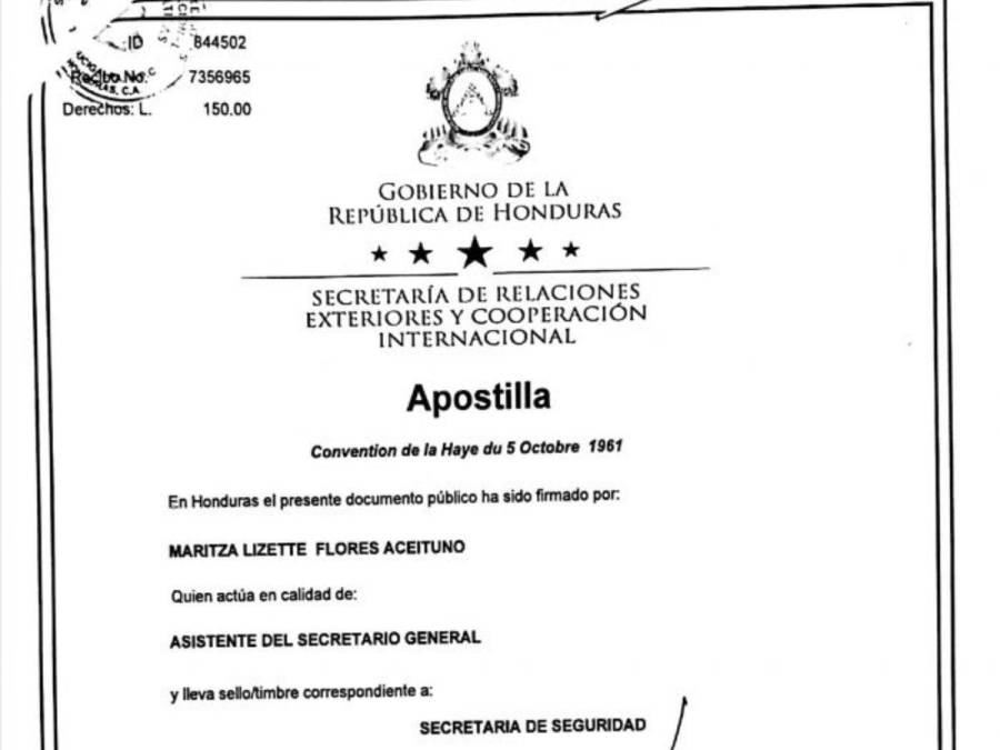 La Apostilla legaliza un documento público o judicial para que tenga validez en el extranjero. 