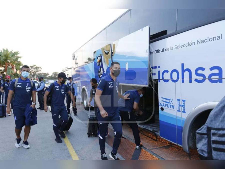 La escuadra catracha volvió a San Pedro Sula procedente de Cuernavaca y en los rostros de los jugadores era evidente la tristeza por el mal inicio en la octagonal.