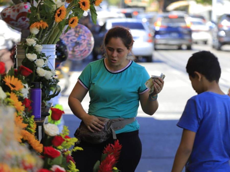 Día de la mujer: Locura por venta de flores en San Pedro Sula